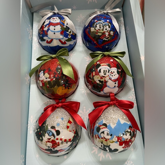 Disney winter ornament set - Picture 2 of 9